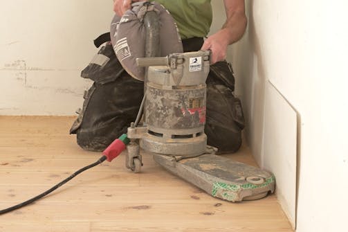 Gulvsliping: Kanter og hjørner Gulvsliping: Kanter og hjørner